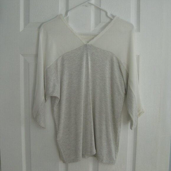 Anthropology Dolan Left Coast Avan Dolman Sleeves Knit Top Size M White Grey - Picture 3 of 9